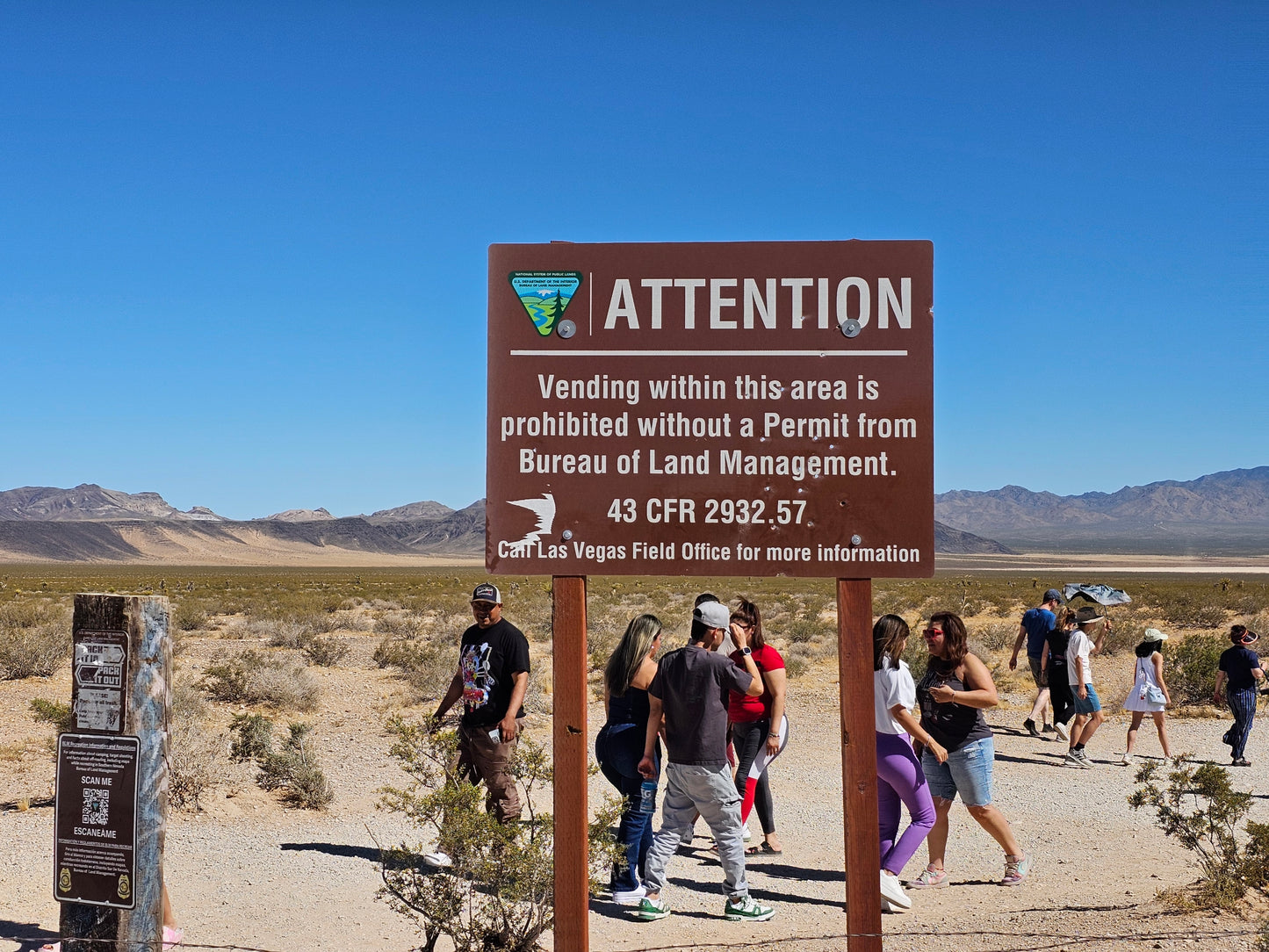 Las Vegas Sign & Magic Stones!!🪨🌋🗻📸 (For 4 People) "Private Tour"