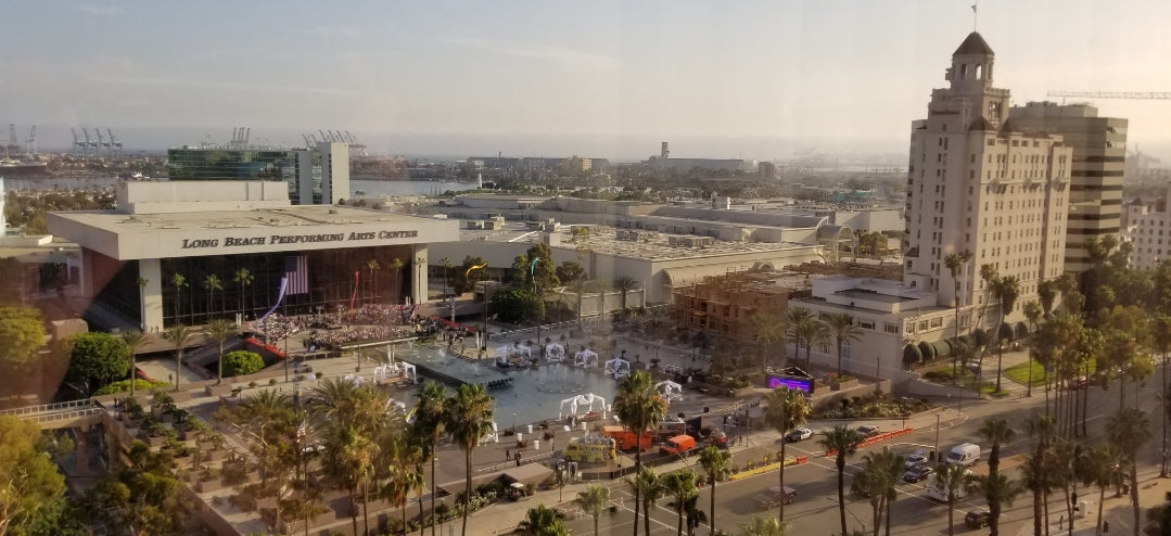 Los Angeles LAX EXPRESS 24/7 PRIVATE MINIVANS FROM LAS VEGAS.