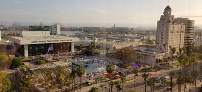 Los Angeles LAX EXPRESS 24/7 PRIVATE MINIVANS FROM LAS VEGAS.